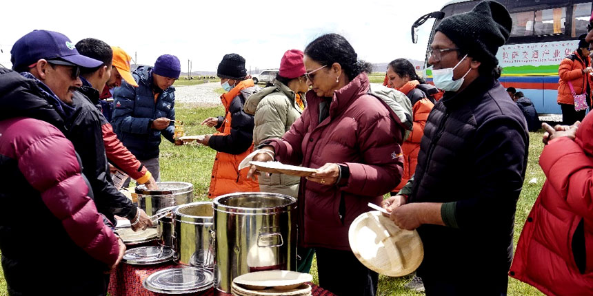 Pilgrims accommodation and vegetarian meals during Mount Kailash Yatra