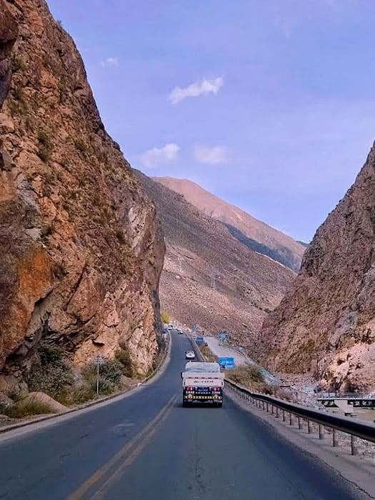 Drive Lhasa to Shigatse or Lhatse
