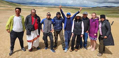 happy-customer-in-kailash-yatra