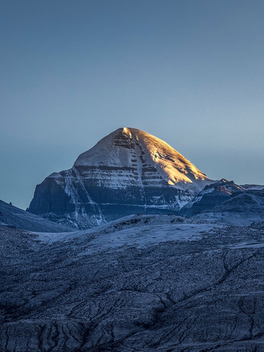 Kailash Yatra by charter flight