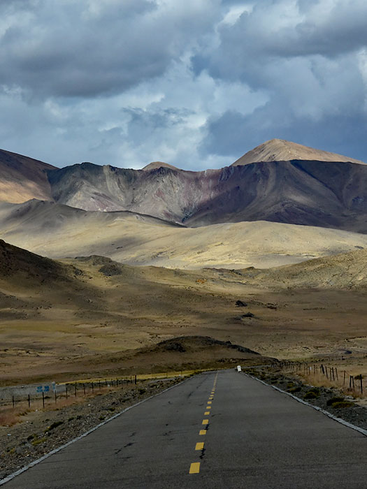 Trek to darchen drive to saga