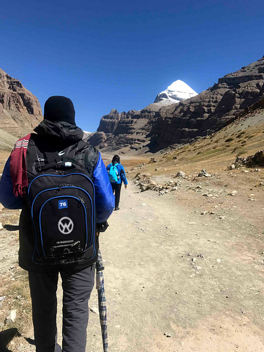 Trekking to Zuthulphuk via Gauri Kund